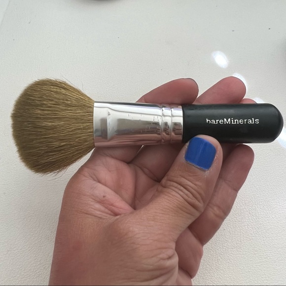 3 Face Brushes - RT Blush Brush, Bare Minerals Flawless Face, Smashbox Contour - Picture 9 of 10